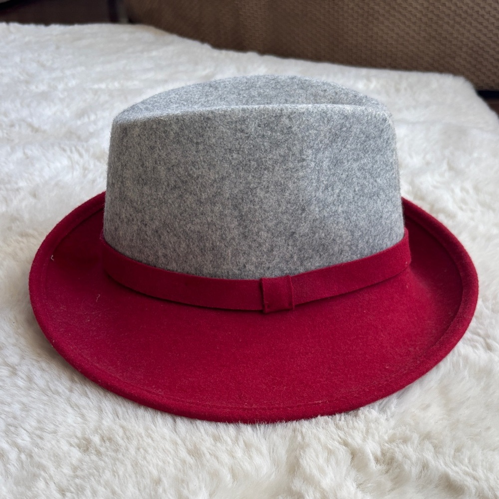 Cappelleria Bertacchi Chic Gray and Red Fedora Hat
